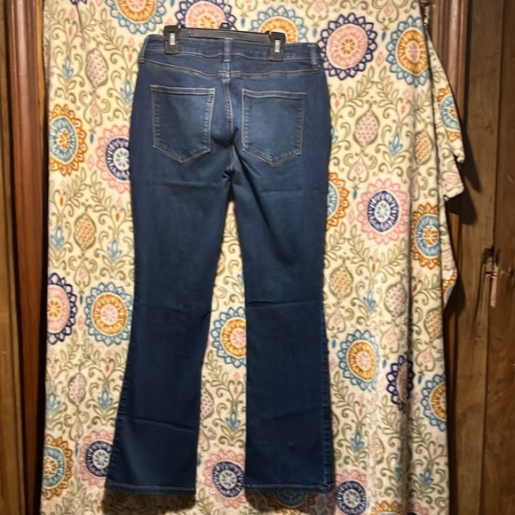 Sonoma Women’s size 8 bootcut - Picture 3 of 5